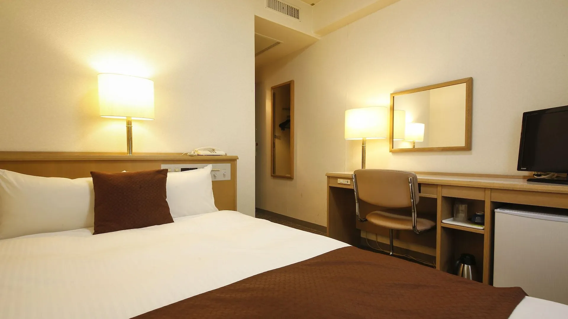 Shin-Osaka Sunny Stone Hotel